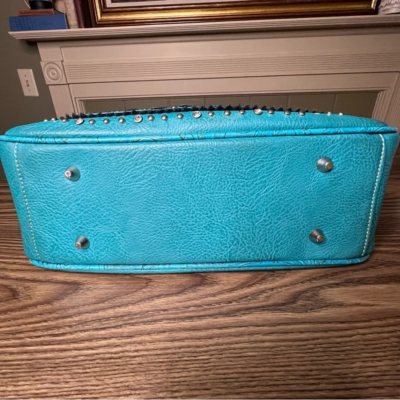 American Bling Turquoise Embossed Handbag - Picture 12 of 16
